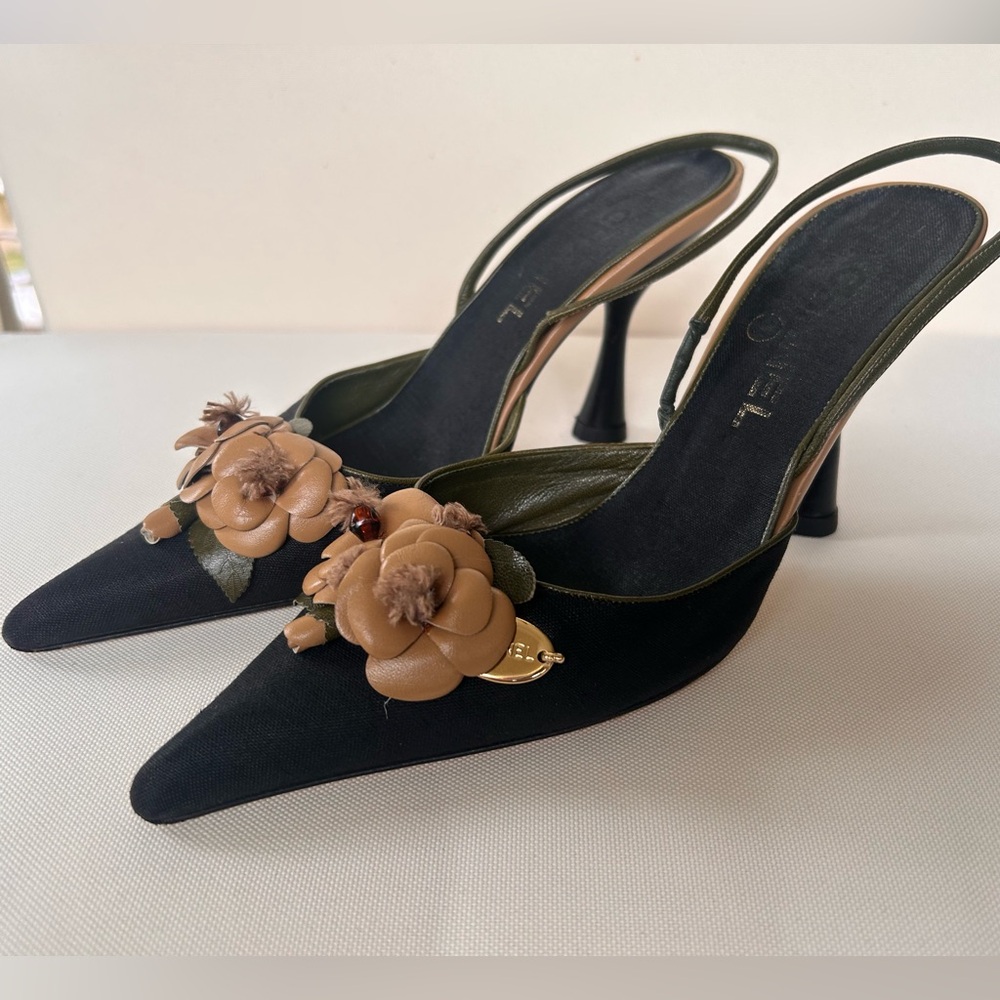 Vintage CHANEL Camellia Slingback Heels  Black Linen Tan Olive Leather Flower - Picture 11 of 15